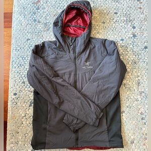 ARC’TERYX ATOM LT HOODY MEN'S CARBON COPY (Medium)